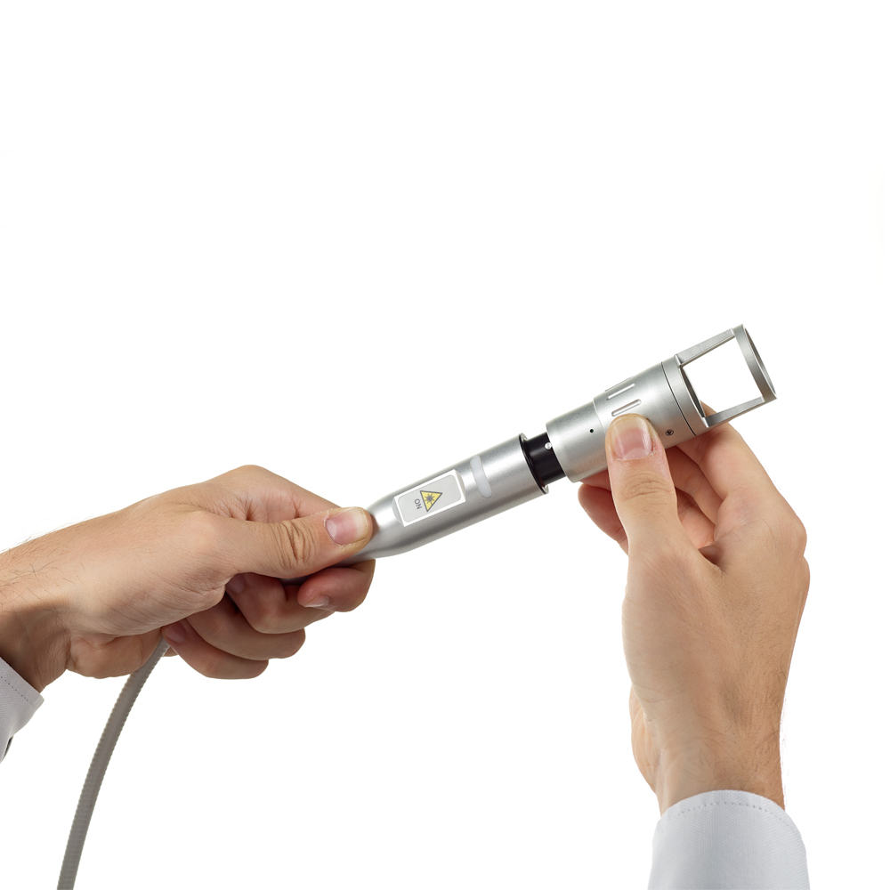 دستگاه لیزر پرتوان فیزیوتراپی مجهز به سیستم کرایوتراپی مدل CHELT THERAPY محصول کمپانی Mectronic ایتالیا