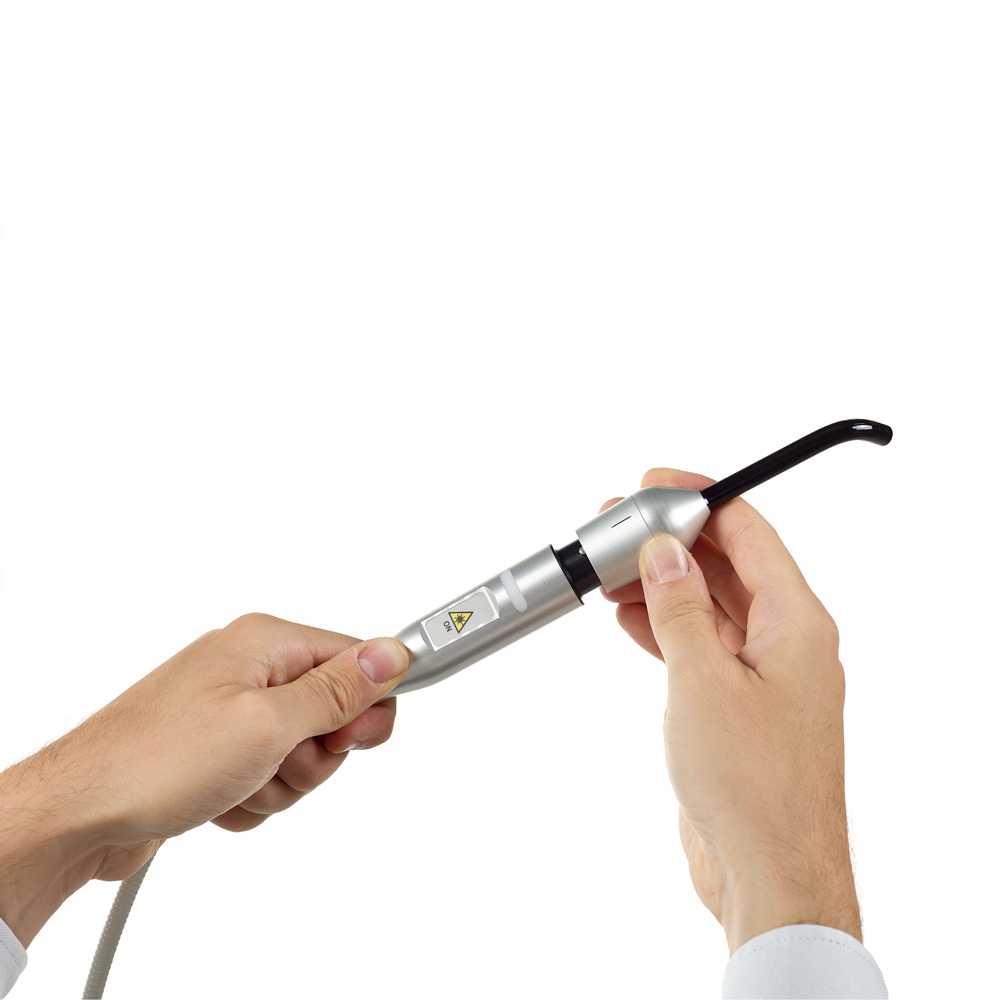 دستگاه لیزر پرتوان فیزیوتراپی مجهز به سیستم کرایوتراپی مدل CHELT THERAPY محصول کمپانی Mectronic ایتالیا
