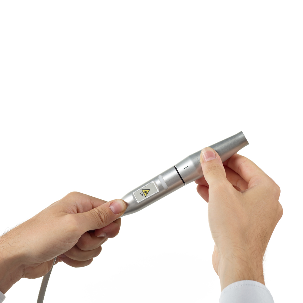 دستگاه لیزر پرتوان فیزیوتراپی مجهز به سیستم کرایوتراپی مدل CHELT THERAPY محصول کمپانی Mectronic ایتالیا